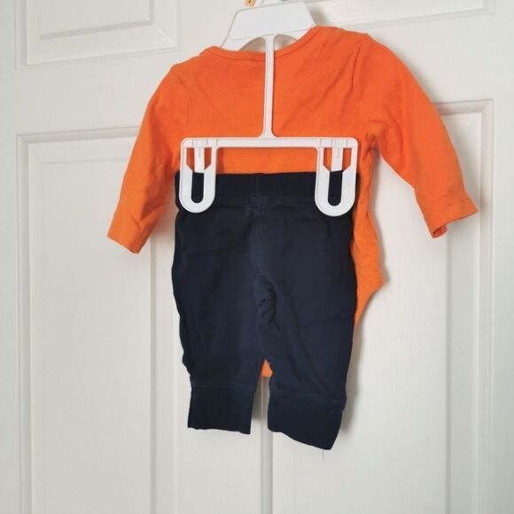 2/$15 Carter's 2 piece set size 3 m - Picture 5 of 5